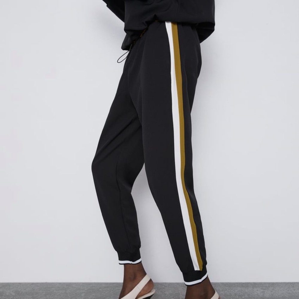 Zara Cropped Jogger Pants